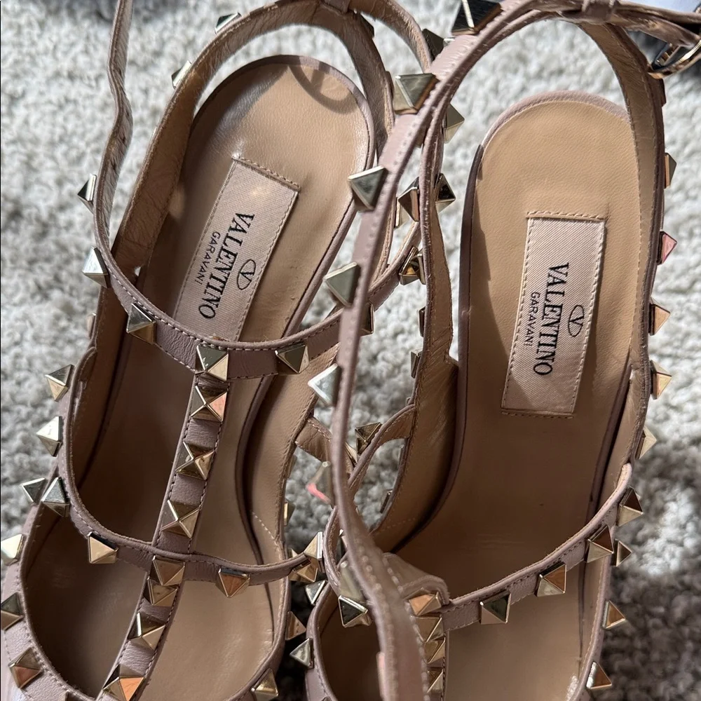 Valentino Women's Blush Patent Leather Studded Heels - Picture 3 of 13